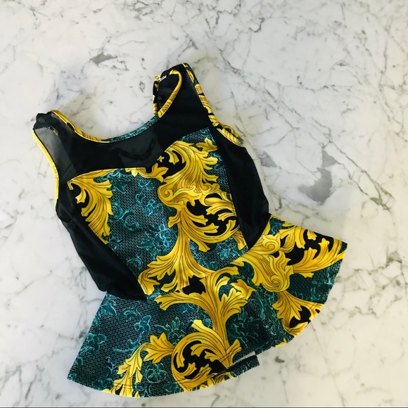 NEW Peplum Pattern Top - Picture 2 of 8